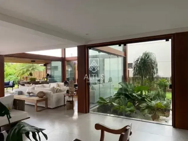 Casa 6 quartos e 6 banheiros, à venda, no bairro Praia do Forte em Mata de São João