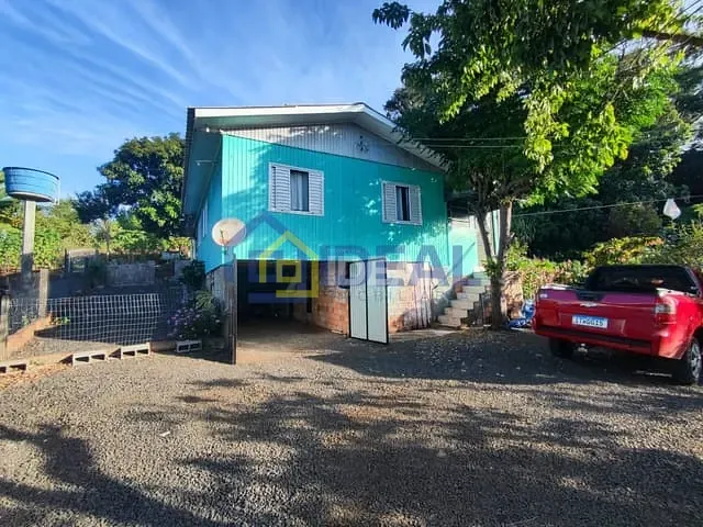 Casa 7 quartos e 3 banheiros, à venda, no bairro Estados em Concórdia