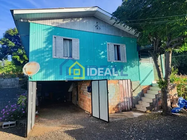 Casa 7 quartos e 3 banheiros, à venda, no bairro Estados em Concórdia