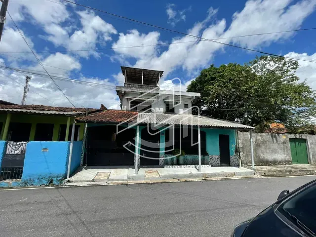 Casa 4 quartos e 2 banheiros, à venda, no bairro Curuçambá em Ananindeua