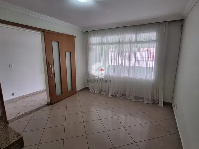 Casa com 180m² 4 quartos e 3 banheiros, para alugar, no bairro Cidade das Flores em Osasco