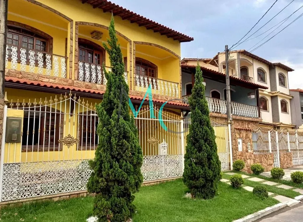 Casa, 4 quartos, 230 m² - Foto 2