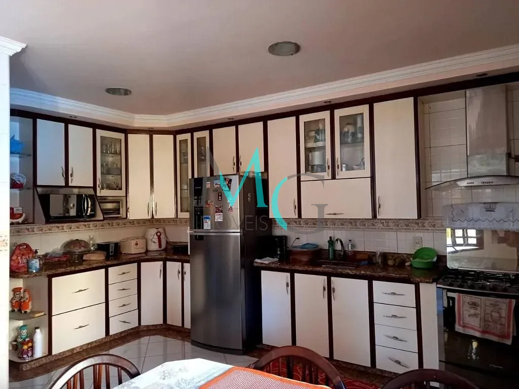 Casa, 4 quartos, 230 m² - Foto 10