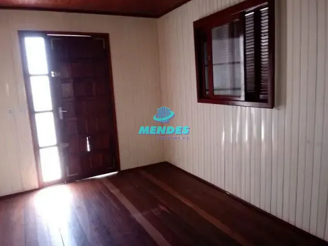 Casa com 300m² 2 quartos e 1 banheiro, à venda, no bairro Morada do Vale I em Gravataí