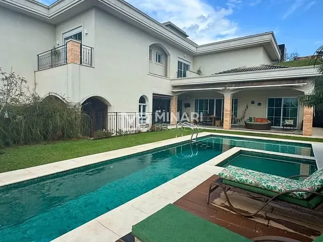 Casa com 980m² 3 quartos e 6 banheiros, à venda, no bairro Alphaville em Santana de Parnaíba