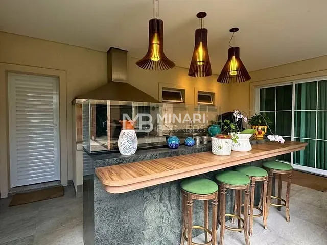 Casa com 980m² 3 quartos e 6 banheiros, à venda, no bairro Alphaville em Santana de Parnaíba