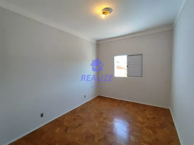Casa com 452m² 3 quartos e 2 banheiros, à venda, no bairro Alto em Botucatu
