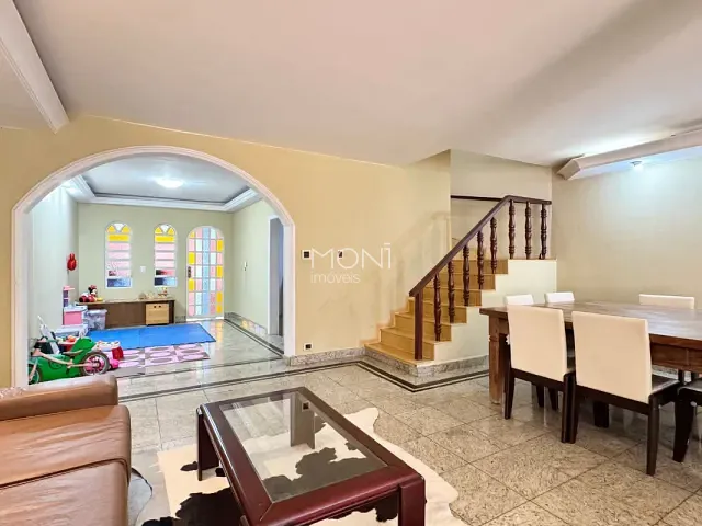 Casa 5 quartos e 4 banheiros, à venda, no bairro Asa Sul em Brasília