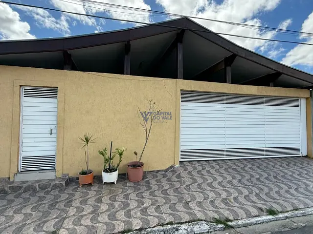 Casa com 250m² 3 quartos e 2 banheiros, à venda, no bairro Jardim das Indústrias em São José dos Campos