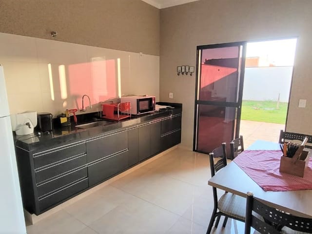 Casa com 360m² 3 quartos e 2 banheiros, à venda, no bairro Jardim Amélia Dionísio em Olímpia
