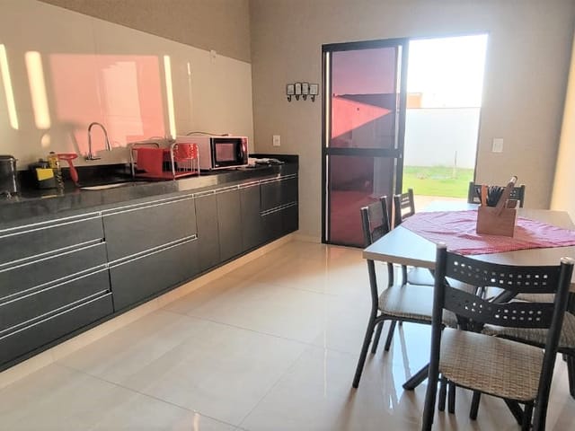 Casa com 360m² 3 quartos e 2 banheiros, à venda, no bairro Jardim Amélia Dionísio em Olímpia