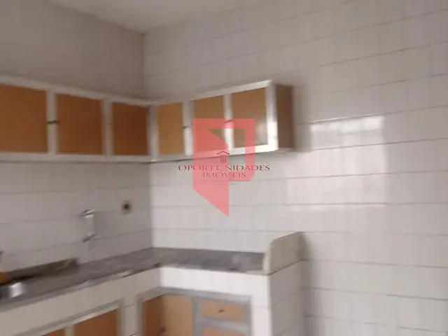 Casa com 300m² 7 quartos e 4 banheiros, à venda, no bairro Carlos Prates em Belo Horizonte