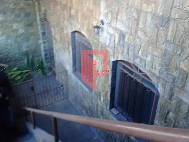 Casa com 300m² 7 quartos e 4 banheiros, à venda, no bairro Carlos Prates em Belo Horizonte