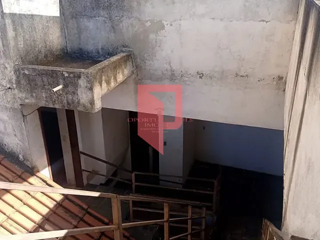 Casa com 300m² 7 quartos e 4 banheiros, à venda, no bairro Carlos Prates em Belo Horizonte