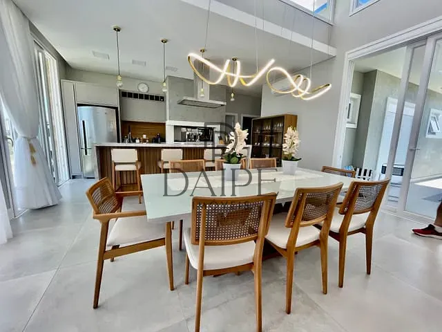 Casa com 600m² 4 quartos e 5 banheiros, à venda, no bairro Atlântida-Sul em Xangri-Lá