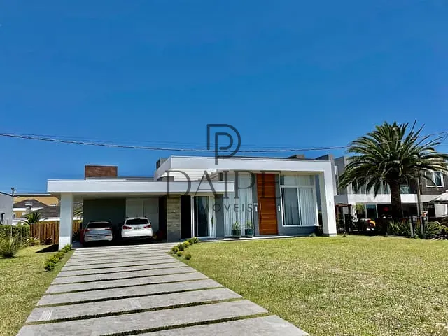 Casa com 600m² 4 quartos e 5 banheiros, à venda, no bairro Atlântida-Sul em Xangri-Lá