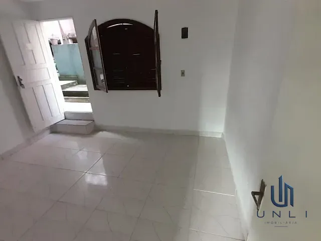 Casa 1 quarto e 1 banheiro, para alugar, no bairro Jardim Amália em Volta Redonda