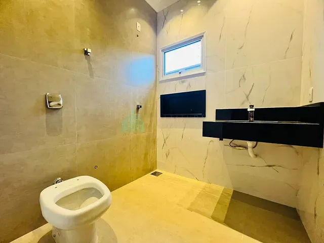 Casa com 260m² 3 quartos e 3 banheiros, à venda, no bairro Campo Belo em Catalão