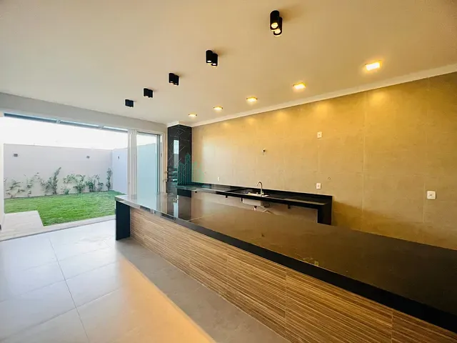 Casa com 260m² 3 quartos e 3 banheiros, à venda, no bairro Campo Belo em Catalão