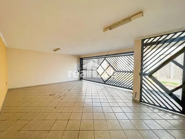 Casa com 157m² 3 quartos e 2 banheiros, à venda, no bairro Centro em Itapira