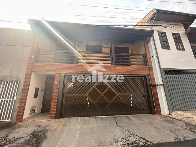 Casa com 157m² 3 quartos e 2 banheiros, à venda, no bairro Centro em Itapira