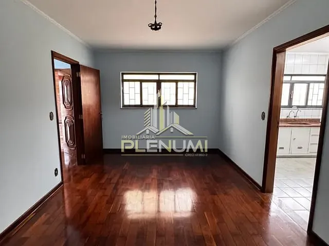 Casa com 250m² 5 quartos e 6 banheiros, à venda, no bairro Saúde em Rio Claro