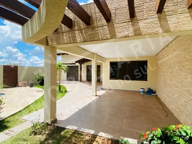 Casa 3 quartos e 1 banheiro, à venda, no bairro CENTRO em Chapadão do Sul