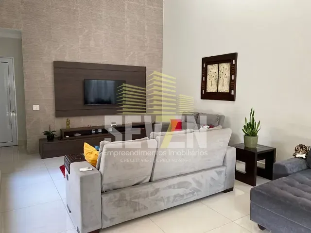 Casa com 525m² 3 quartos e 4 banheiros, à venda, no bairro Jardim Colonial em Bauru