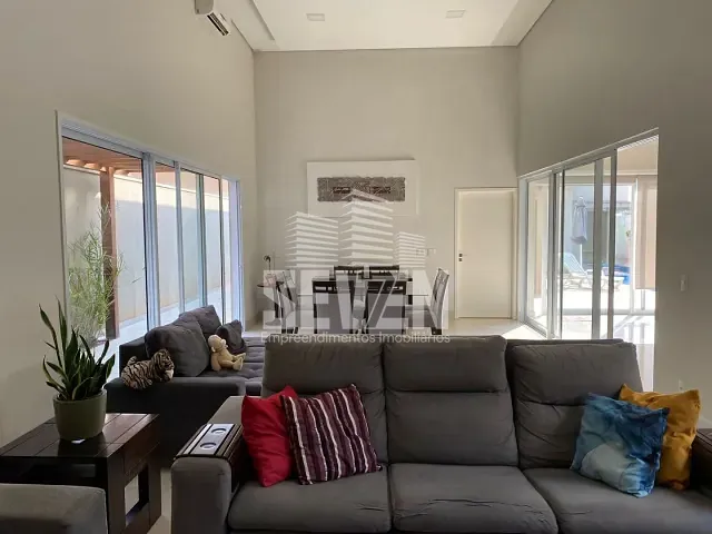 Casa com 525m² 3 quartos e 4 banheiros, à venda, no bairro Jardim Colonial em Bauru