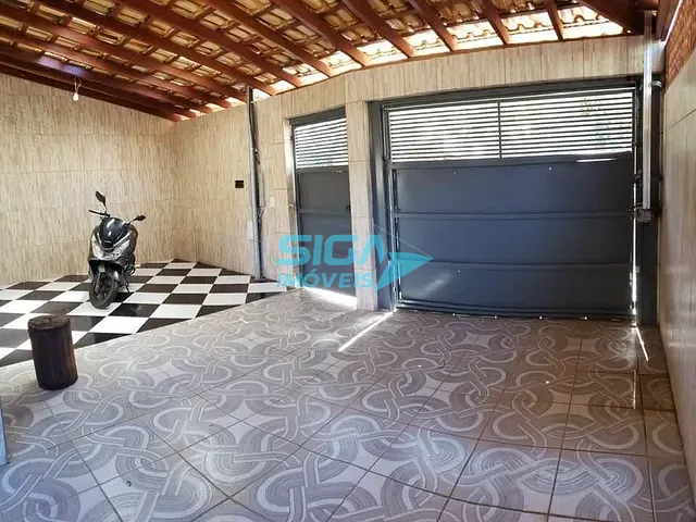 Casa com 219m² 2 quartos e 1 banheiro, à venda, no bairro Vila Nossa Senhora Aparecida em Pouso Alegre