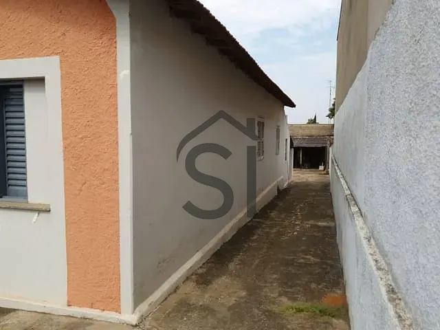 Casa 2 quartos e 2 banheiros, à venda, no bairro Vila Frezzarim em Americana