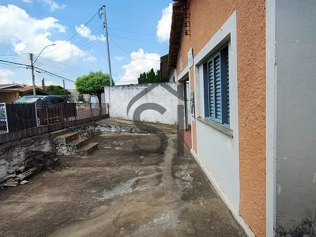 Casa 2 quartos e 2 banheiros, à venda, no bairro Vila Frezzarim em Americana