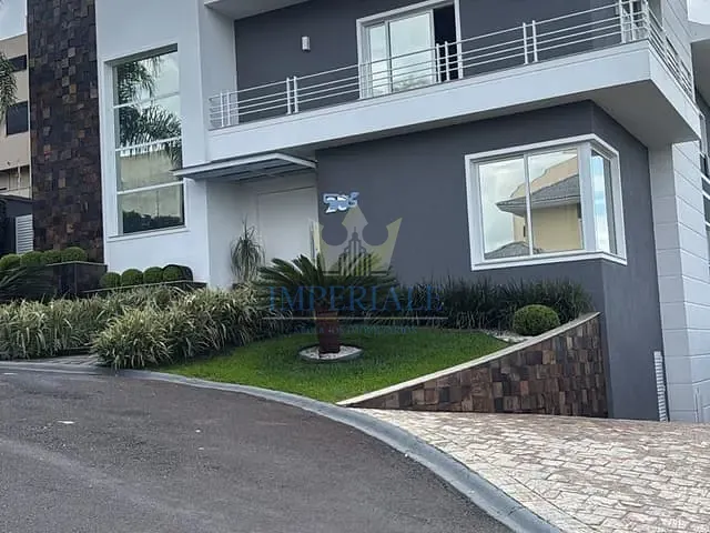 Casa 5 quartos e 6 banheiros, à venda, no bairro Estrela em Ponta Grossa
