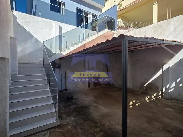 Casa com 200m² 2 quartos e 2 banheiros, à venda, no bairro Machado em Itabira