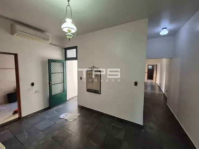 Casa com 387m² 5 quartos e 3 banheiros, à venda, no bairro Centro em Guaratinguetá