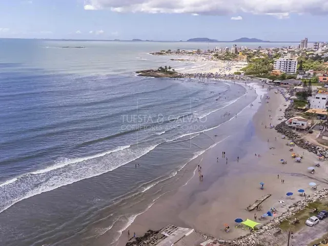 Casa com 304m² 6 quartos e 6 banheiros, à venda, no bairro Itapema do Norte em Itapoa