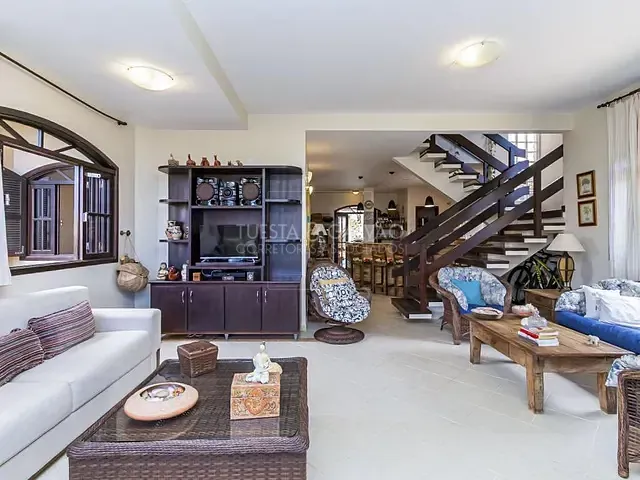 Casa com 304m² 6 quartos e 6 banheiros, à venda, no bairro Itapema do Norte em Itapoa