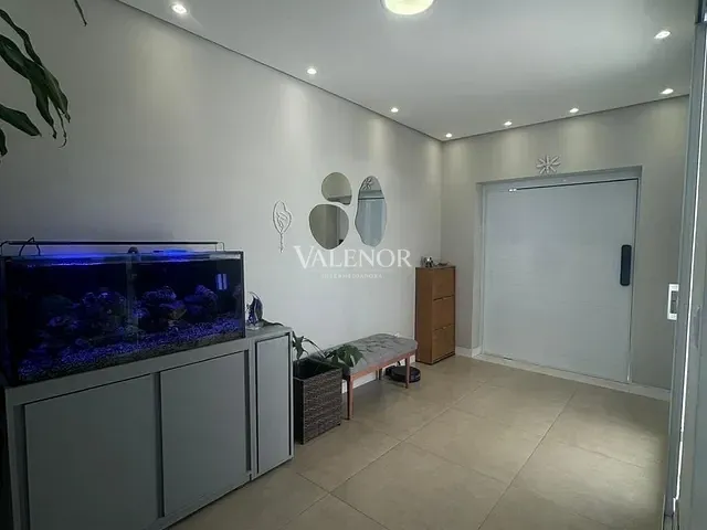 Casa com 360m² 3 quartos e 5 banheiros, à venda, no bairro Loteamento Brisas do Lago em Jundiaí