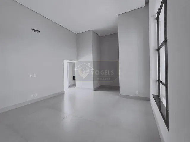 Casa 3 quartos e 4 banheiros, à venda, no bairro Reserva Santa Izabel em Jaguariúna