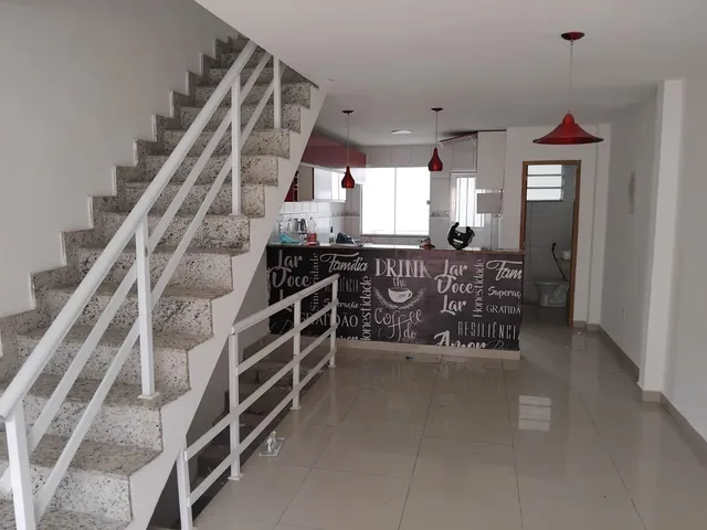 Casa com 272m² 3 quartos e 4 banheiros, para alugar, no bairro Tanque em Rio de Janeiro