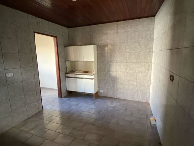 Casa com 300m², à venda, no bairro Agenor em Extrema