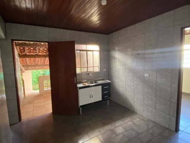 Casa com 300m², à venda, no bairro Agenor em Extrema