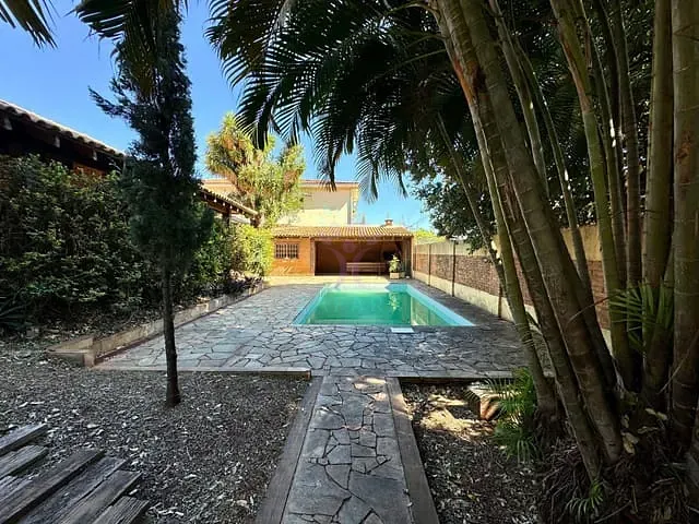 Casa com 720m² 3 quartos e 5 banheiros, à venda, no bairro Jardim São Bento em Campo Grande