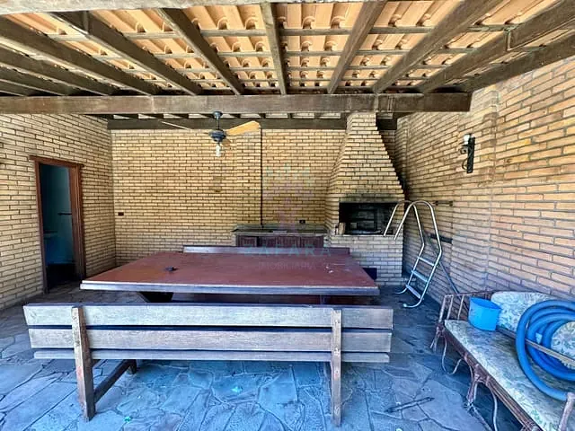Casa com 720m² 3 quartos e 5 banheiros, à venda, no bairro Jardim São Bento em Campo Grande