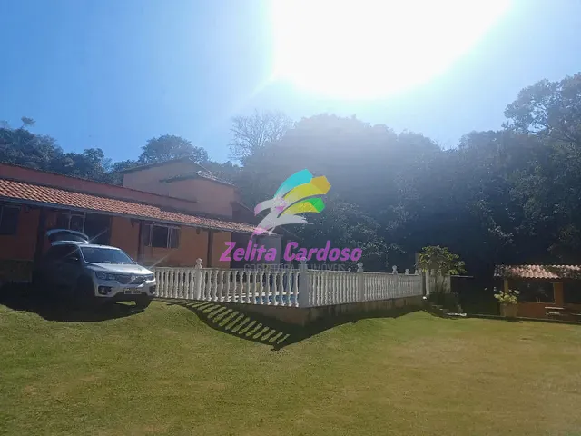 Casa com 2002m² 4 quartos e 4 banheiros, à venda, no bairro Condomínio Vale do Ouro em Ribeirão das Neves