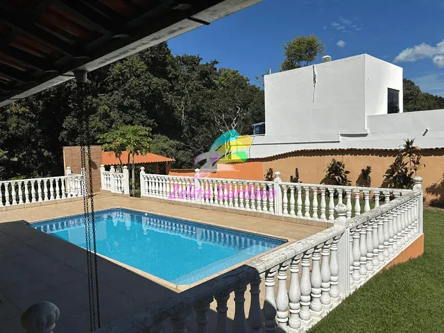 Casa com 2002m² 4 quartos e 4 banheiros, à venda, no bairro Condomínio Vale do Ouro em Ribeirão das Neves