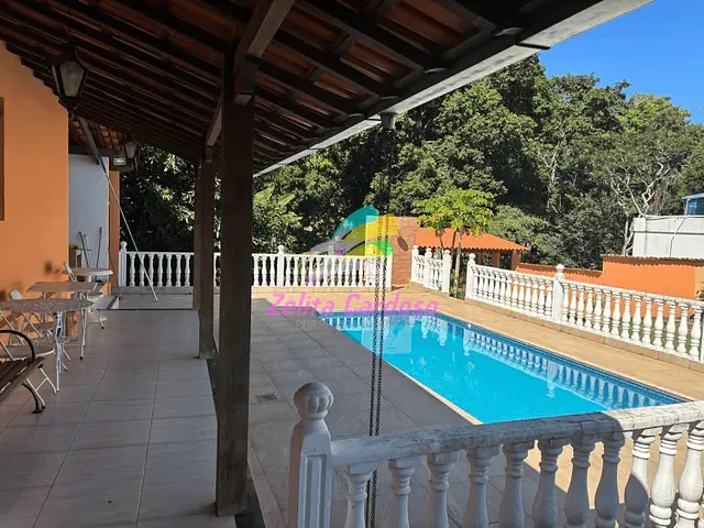 Casa com 2002m² 4 quartos e 4 banheiros, à venda, no bairro Condomínio Vale do Ouro em Ribeirão das Neves