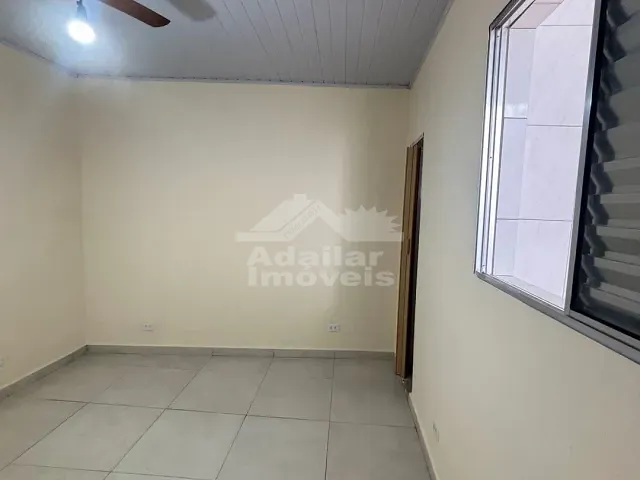 Casa com 40m² 1 quarto e 1 banheiro, para alugar, no bairro Vila Nogueira em Diadema