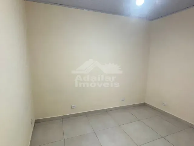 Casa com 40m² 1 quarto e 1 banheiro, para alugar, no bairro Vila Nogueira em Diadema
