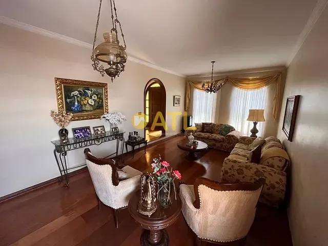 Casa com 398m², para alugar, no bairro Vila Mano em Ourinhos